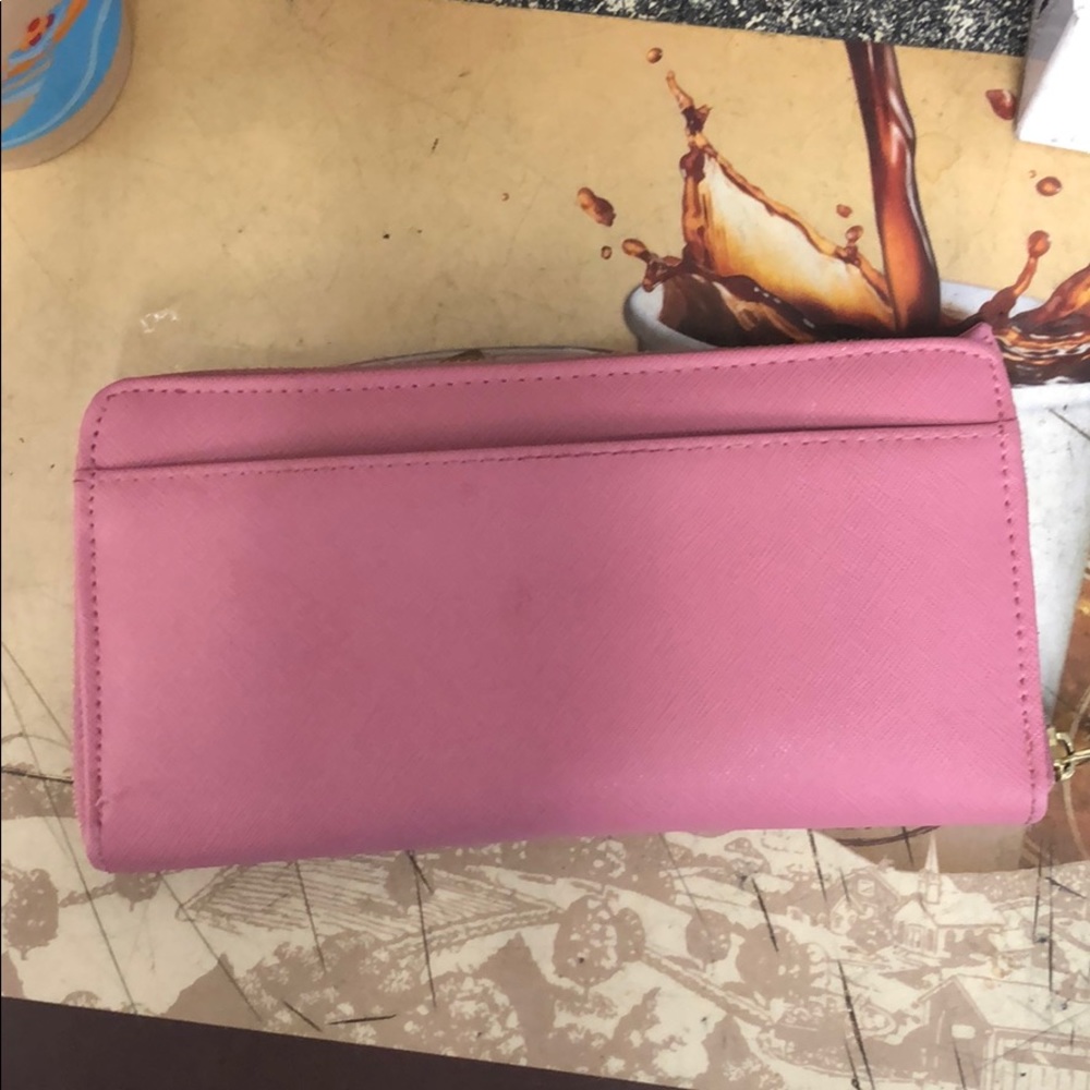 Pink Wallet - Picture 2 of 4